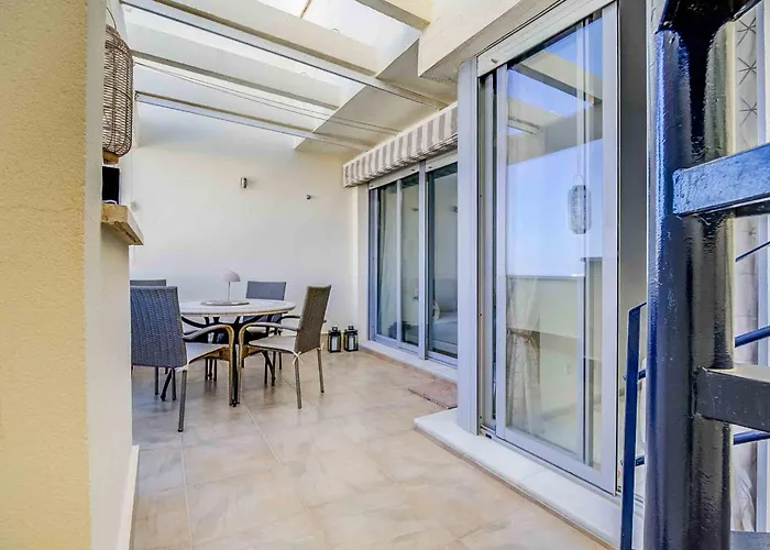 Διαμέρισμα Rooftop Oasis